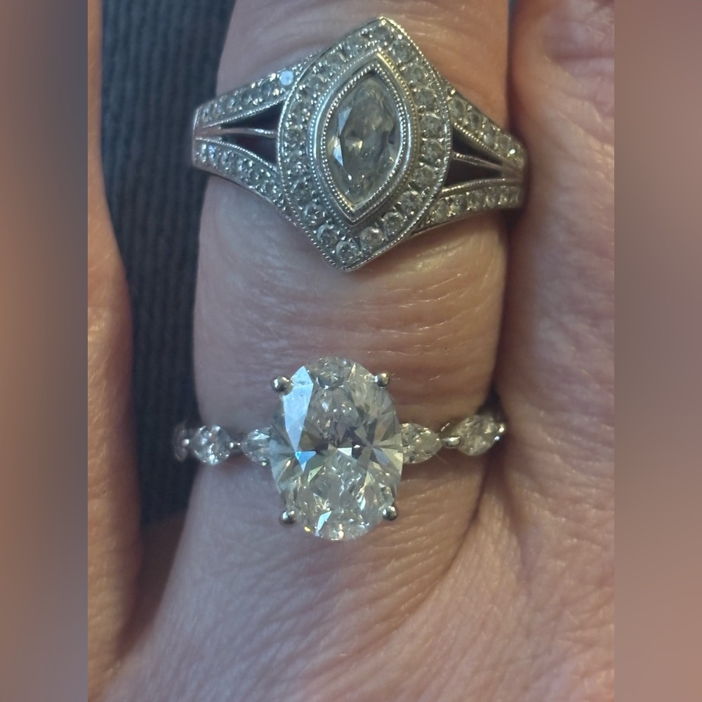 Simon G 18k marquise diamond ring - Picture 6 of 6
